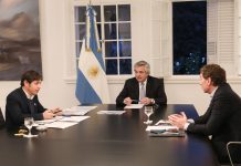 Caducan todos los permisos de circulación y las fuerzas federales controlarán el transporte público Caducan todos los permisos de circulación y las fuerzas federales controlarán el transporte público