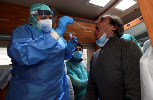 Millones de testeos y seguimiento de asintomáticos: todos los controles que realiza Italia en la post cuarentena por coronavirus Millones de testeos y seguimiento de asintomáticos: todos los controles que realiza Italia en la post cuarentena por coronavirus