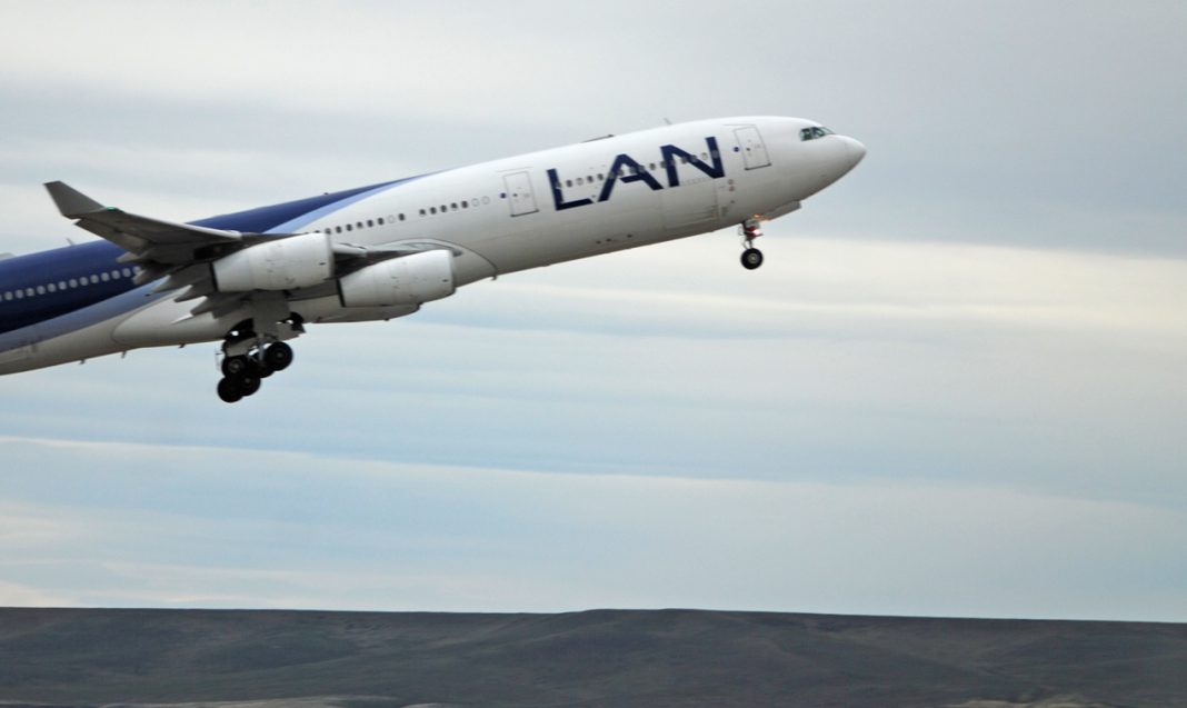 LAN deja de volar en Argentina – Foto: OPI Santa Cruz/Francisco Muñoz