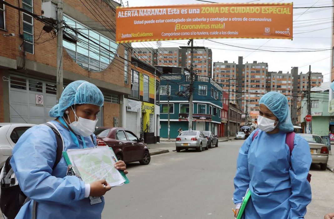 Colombia pasa por primera vez los 10.000 casos de coronavirus en un día con casi 300 muertos