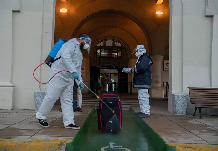 Los extranjeros que viajen a Uruguay deberán acreditar que se hicieron el test de coronavirus