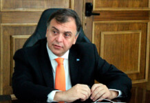JAVIER BELLONI AFIANZA SU PERTENENCIA AL FRENTE PARA LA VICTORIA. SE REUNIÓ CON MÁXIMO, EL JEFE QUE DECIDE QUIEN PROSPERA Y QUIEN NO Javier Belloni Intendente de El Calafate -