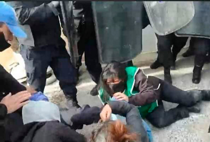 Represión en Las Heras - Foto