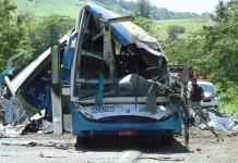 Tragedia en Brasil: al menos 37 muertos en un choque entre un camión y un micro Tragedia en Brasil: al menos 37 muertos en un choque entre un camión y un micro