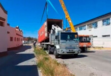 En Caleta Olivia bajaron contenedores en el Hospital Tardivo para usar de “morgues móviles” ante el colapso de la morgue oficial En Caleta Olivia bajaron contenedores en el Hospital Tardivo para usar de “morgues móviles” ante el colapso de la morgue refrigerada