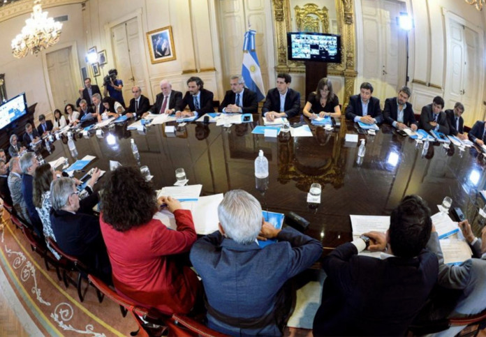 Los movimientos sociales oficialistas hablan de ajuste y redoblan la presión sobre Alberto Fernández