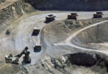 EL GOBERNADOR ARCIONI RENUEVA LA EMBESTIDA PARA INSTALAR LA MEGAMINERÍA EN CHUBUT Arcioni, Castro y diputados K a un paso de cumplir la orden del gobierno nacional: minería a cualquier costo en Chubut