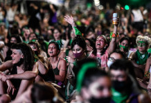 Aborto: ventaja para los impulsores de la legalización en la definición del Senado Aborto legal: en el Senado los verdes se aseguraron un buen arranque y la votación está muy peleada