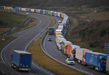 Nueva cepa de coronavirus en Gran Bretaña: la UE exige levantar las prohibiciones al transporte y habría una solución este martes Nueva cepa de coronavirus en Gran Bretaña: la UE exige levantar las prohibiciones al transporte y habría una solución este martes
