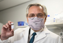 Para el Presidente, Vizzotti cometió una “imprudencia” al hablar, pero la ratificó “al mando” del operativo de vacunación Alberto Fernández presidente de la nación - Foto: Telam