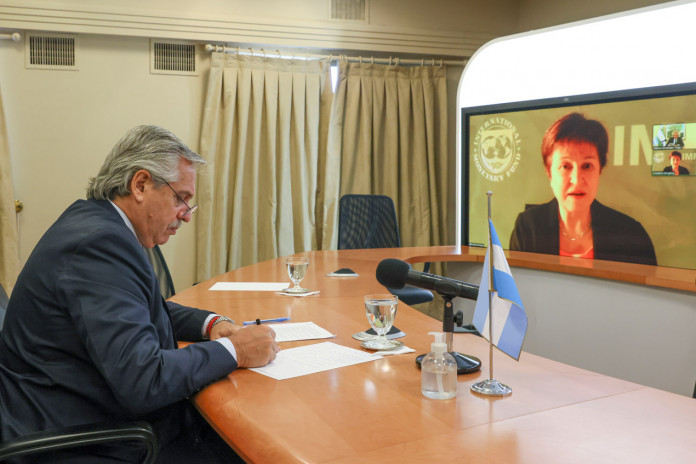 Alberto Fernández habló con la titular del FMI