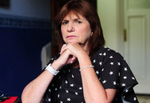 Patricia Bullrich, tras la polémica por la venia policial: “Ese saludo no se compra” Patricia Bullrich