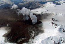 El volcán Hudson en alerta “amarilla” es una amenaza natural que más desastre puede ocasionar a la Patagonia argentina y Santa Cruz en particular El volcán Hudson en alerta “amarilla” es una amenaza natural que más desastre puede ocasionar a la Patagonia argentina y Santa Cruz en particular