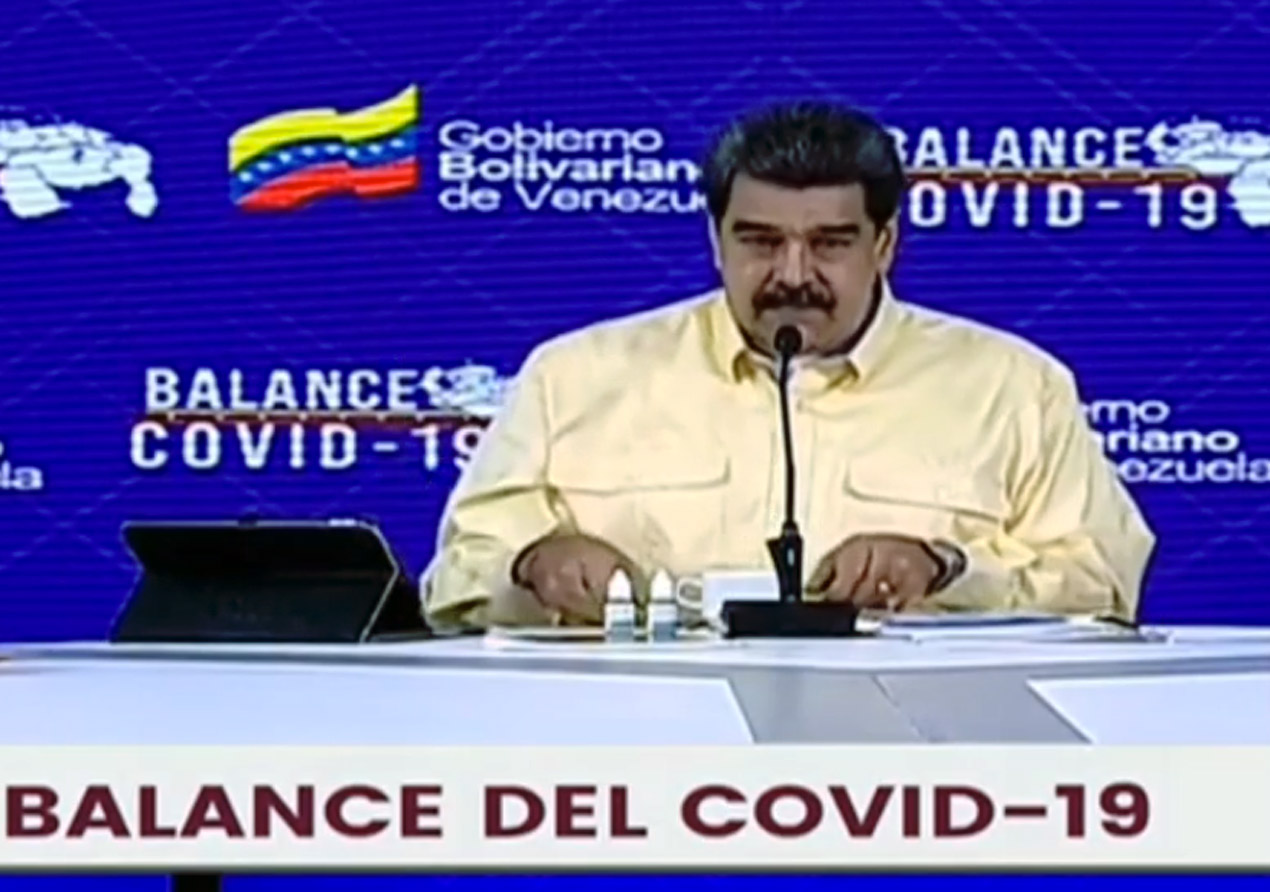 Nicolás Maduro presentó unas “goticas milagrosas” contra el coronavirus