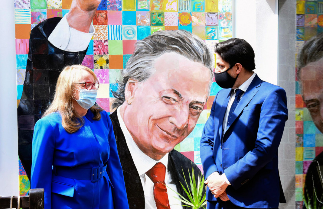El ministro de educación de la nación Nicolás Trotta junto a Alicia Kirchner - Foto: