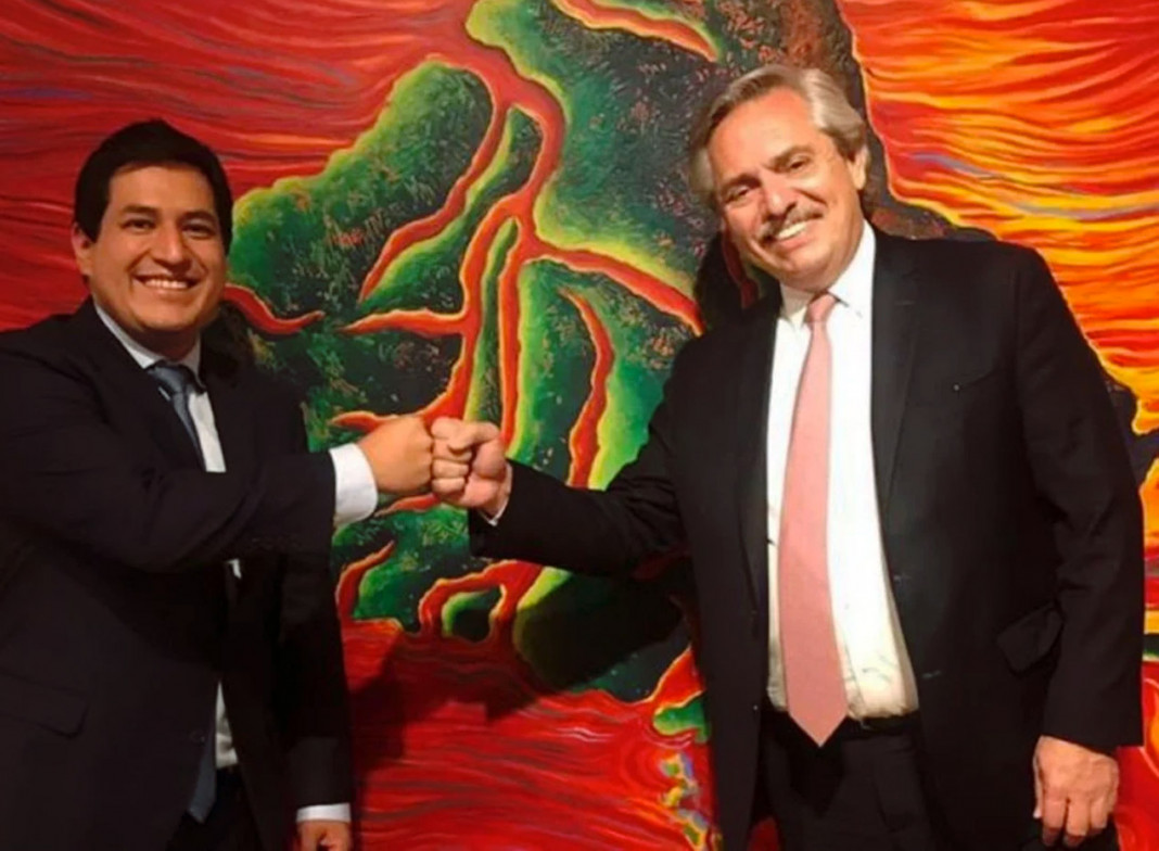 En Ecuador aseguran que el candidato de Rafael Correa fue vacunado en Argentina con la Sputnik V