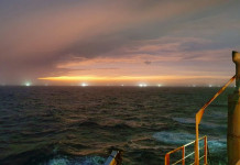 Según el último monitoreo de Greenpeace, el frente del Mar Argentino está “sitiado” por una flota de barcos extranjeros Según el último monitoreo de Greenpeace, el frente del Mar Argentino está “sitiado” por una flota de barcos extranjeros