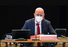 Alemania: un alcalde es suspendido por saltarse el turno de vacunación El alcalde de la ciudad alemana de Halle, Bernd Wiegand
