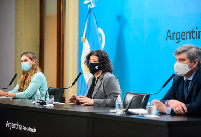 Carla Vizzotti en conferencia de prensa