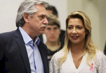La primera dama Fabiola Yañez