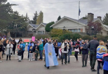 PADRES DE ALUMNOS PLANTEARON UN RECURSO DE APELACIÓN SOBRE EL FALLO DEL JUEZ MARINCOVIK Padres en El Calafate