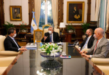 Sergio Massa y Máximo Kirchner revisarán el presupuesto de Martín Guzmán y se postergaría su aprobación El presidente Alberto Fernández, Sergio Massa y Martín Guzman