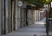 Para el Banco Mundial, 1,7 millones de argentinos se cayeron de la clase media en 2020 Cientos de comercios cerrados por los efectos económicos de la pandemia