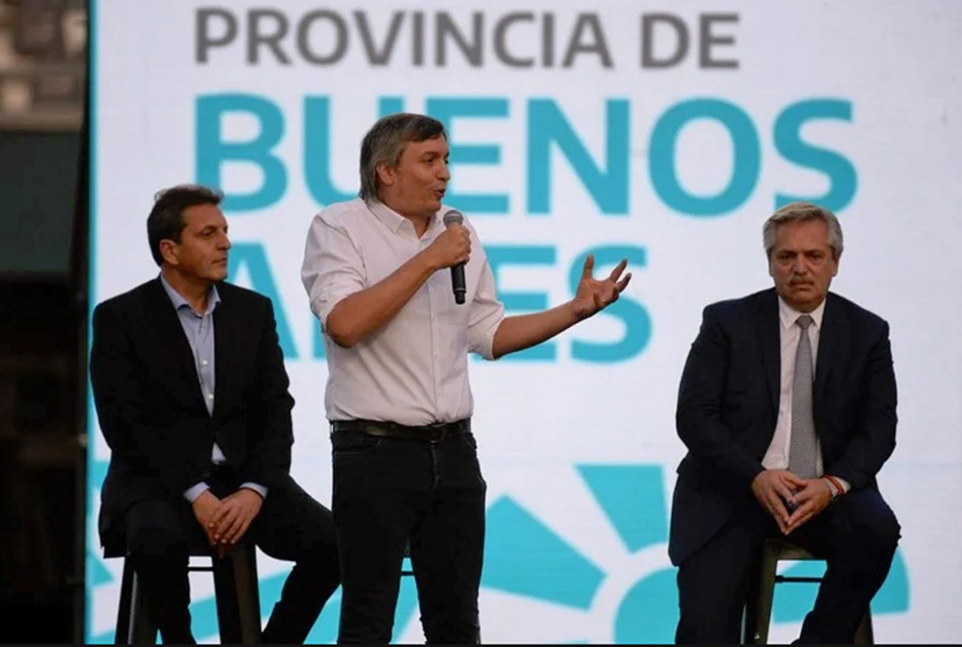 Máximo Kirchner junto a Alberto Fernández y Sergio Massa