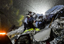 Ya son cuatro los muertos por el derrumbe del edificio en Miami y buscan a otras 159 personas Derrumbe en Miami