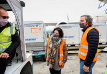 “Repetir, repetir y repetir”: el plan del Gobierno para poner a la vacunación en el centro de la campaña Llegan vacunas al país