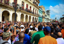LA REVOLUCIÓN DE LOS HARTOS. CUBA SE SUBLEVA A LA DICTADURA DE LOS CASTROS Y EL TÍTERE DÍAZ-CANEL LLAMÓ A LEVANTARSE EN ARMAS Cuba experimenta las mayores movilizaciones contra el régimen en treinta años