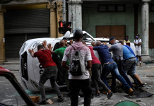 Ajuste y deudas sociales, las claves en Cuba de una protesta que cambiará a la isla Cuba experimenta las mayores movilizaciones contra el régimen en treinta años