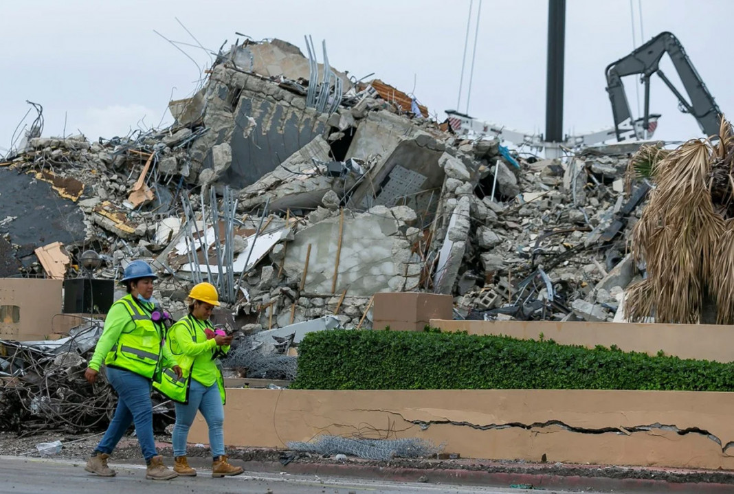 Derrumbe en Miami rescatan 10 cuerpos más