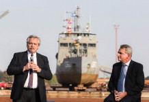 El duro mensaje de Agustín Rossi que revela una interna en el Gobierno: “Pensé que los cambios eran por funcionarios que no funcionan” Agustín Rossi y Alberto Fernández