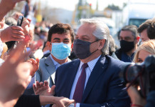 Alberto Fernández: “Si algunos piensan que me van a hacer caer por un error, sépanlo: me fortalecen” Alberto Fernández en La Matanza