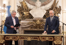 El Gobierno oficializó los cambios en el gabinete Jorge Taiana jura como nuevo ministro de Defensa - Foto: NA