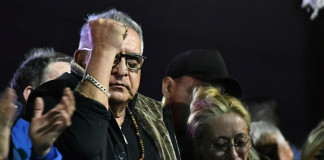 El pata Medina en un acto en La Plata - Foto: Clarín