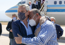 Juan Manzur es el ministro más rico del gabinete de Alberto Fernández El presidente Alberto Fernández junto a su nuevo jefe de gabinete Juan Manzur - Foto: Telam