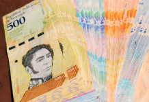 Venezuela le quita seis ceros a su moneda, la tercera reconversión del chavismo El bolívar moneda de Venezuela