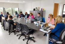EL GOBIERNO CONVOCÓ A PARITARIAS SIMULADAS PARA ESTABLECER (COMO SIEMPRE) SU VOLUNTAD CON LA COMPLICIDAD DE LOS GREMIOS AFINES PARITARIA CENTRAL: MAGRO AUMENTO, RECATEGORIZACIONES SIN RESPETAR ESCALAS Y AUMENTO DE EMPLEADOS PÚBLICOS