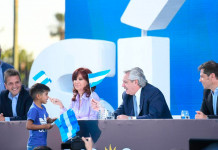 Alberto Fernández: “Está claro que Cristina y yo en muchas cosas no pensamos igual, el que decide finalmente soy yo” Alberto Fernández y Cristina Kirchner en el cierre de campaña del Frente de Todos - Foto: Telam