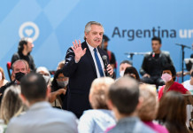 Los gobernadores oficialistas acompañan al Presidente, pero sin compartir costos políticos El presidente Albereto Fernández realiza anuncios para los jubilados - Foto: Telam