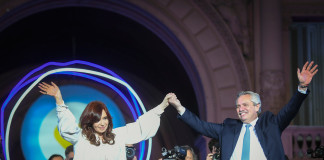 Cristina Kirchner y Alberto Fernández en el acto del 10 diciembre de 2021 - Foto: Telam