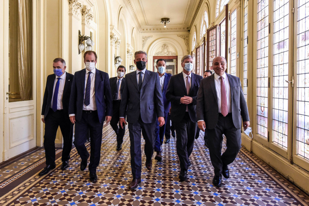 El presidente Alberto Fernández se reunió con gobernadores en la casa de gobierno para analizar el acuerdo con el FMI - Foto: NA