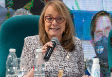 Sin autocrítica a su gestión de gobierno, echándole la culpa a Macri y recortando la realidad de los últimos 30 años del FPV en Santa Cruz, Alicia kirchner hizo su discurso inaugural Alicia encabeza el acto de apertura del 49° periodo de sesiones legislativas - Foto: Prensa Gobierno