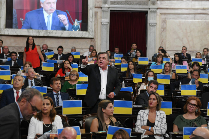 El diputado Mario Negri se dirige al presidente en la apertura del 140° periodo de Sesiones Ordinarias en el Congreso de la Nación - Foto: NA