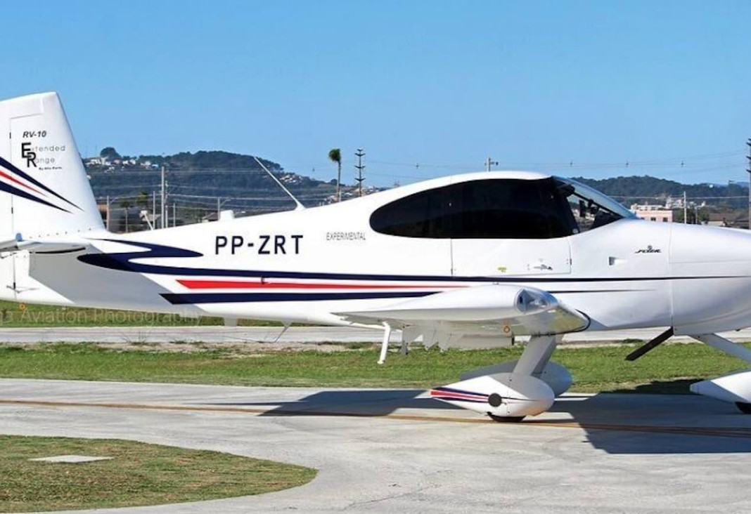 La aeronave, una Vans RV10 con matrícula de Brasil PP-ZRT perdido sobre el mar -