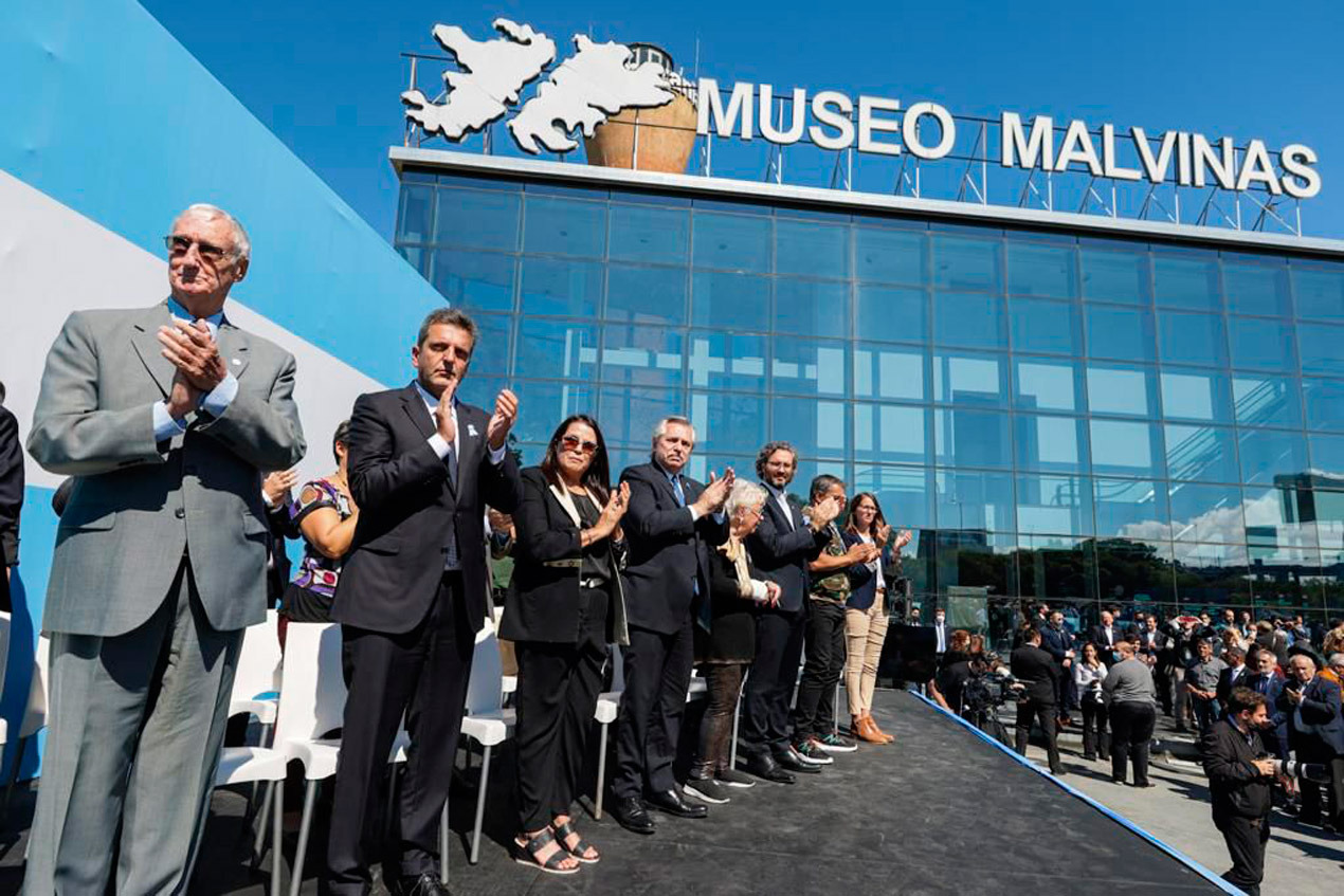 El Presidente encabezó el acto principal por los 40 años de la guerra de Malvinas - Foto: Presidencia