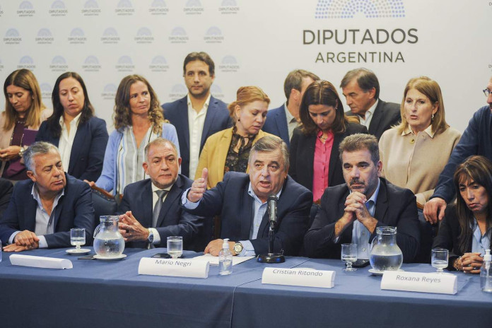 Juntos por el Cambio le cerró la puerta a una alianza con Javier Milei y respaldó a Gerardo Morales