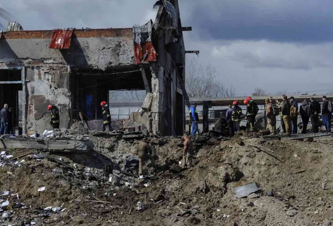 Seis muertos y ocho heridos en un ataque con misiles a la occidental Lviv